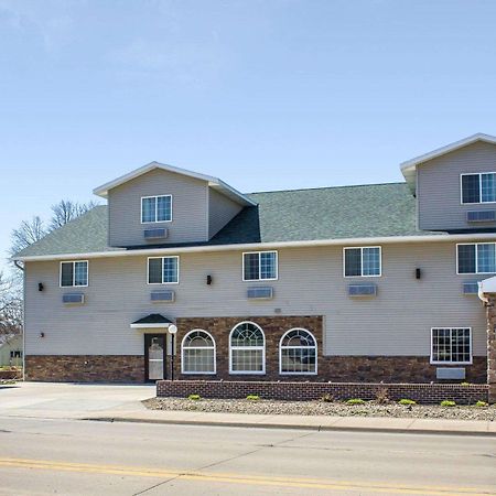 Rodeway Inn & Suites Near Okoboji Lake Milford Exterior foto